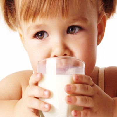 مصرف شیرخشک در کودکان بالای 1 سال و معرفی چند شیرخشک مغذی در این سنین